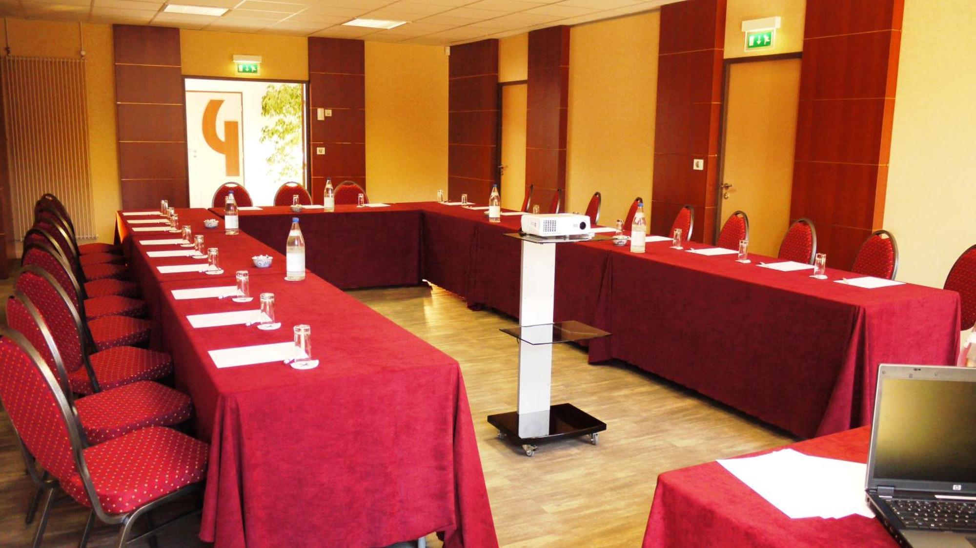 The Originals City, Hotel Ascotel, Lille Est Grand Stade Villeneuve-d'Ascq Ngoại thất bức ảnh